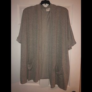 Short sleeve cardigan (lightweight)